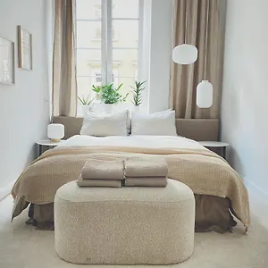 https://town-hall-apartment.poznan-hotels.com